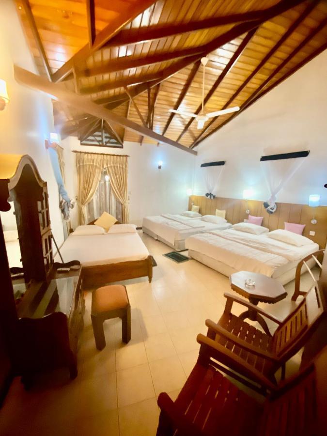 Hikka Paradise Guest House Hikkaduwa Eksteriør billede